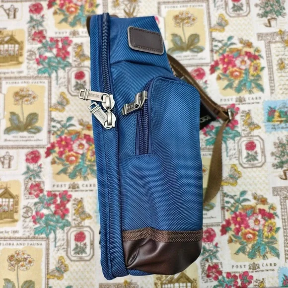 🌞Tumi Alpha Bravo Monterey Sling Bag - Picture 4 of 7